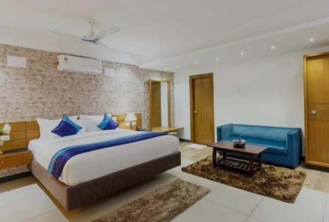 Hotel Rosewood Near Delhi Airport 뉴델리 외부 사진