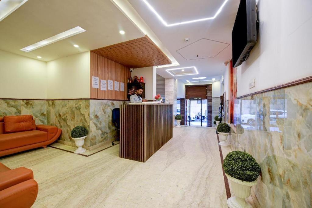 Hotel Rosewood Near Delhi Airport 뉴델리 외부 사진